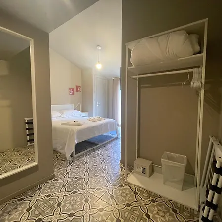 Pensión Moronero 4*