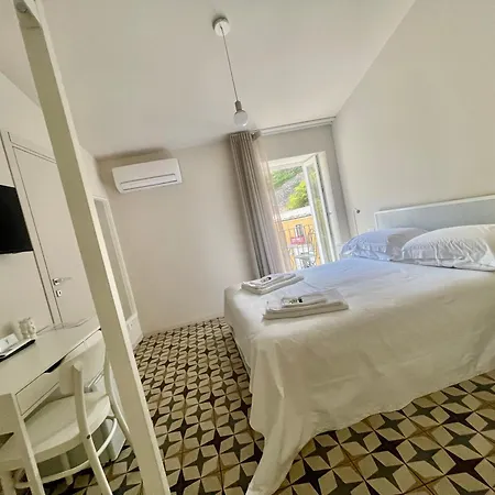 Moronero Pensión Ragusa