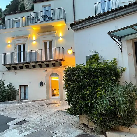 Moronero Pensión 4*