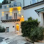 Moronero Gasthuis 4*